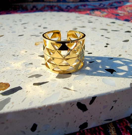 Geometric Stacked Ring