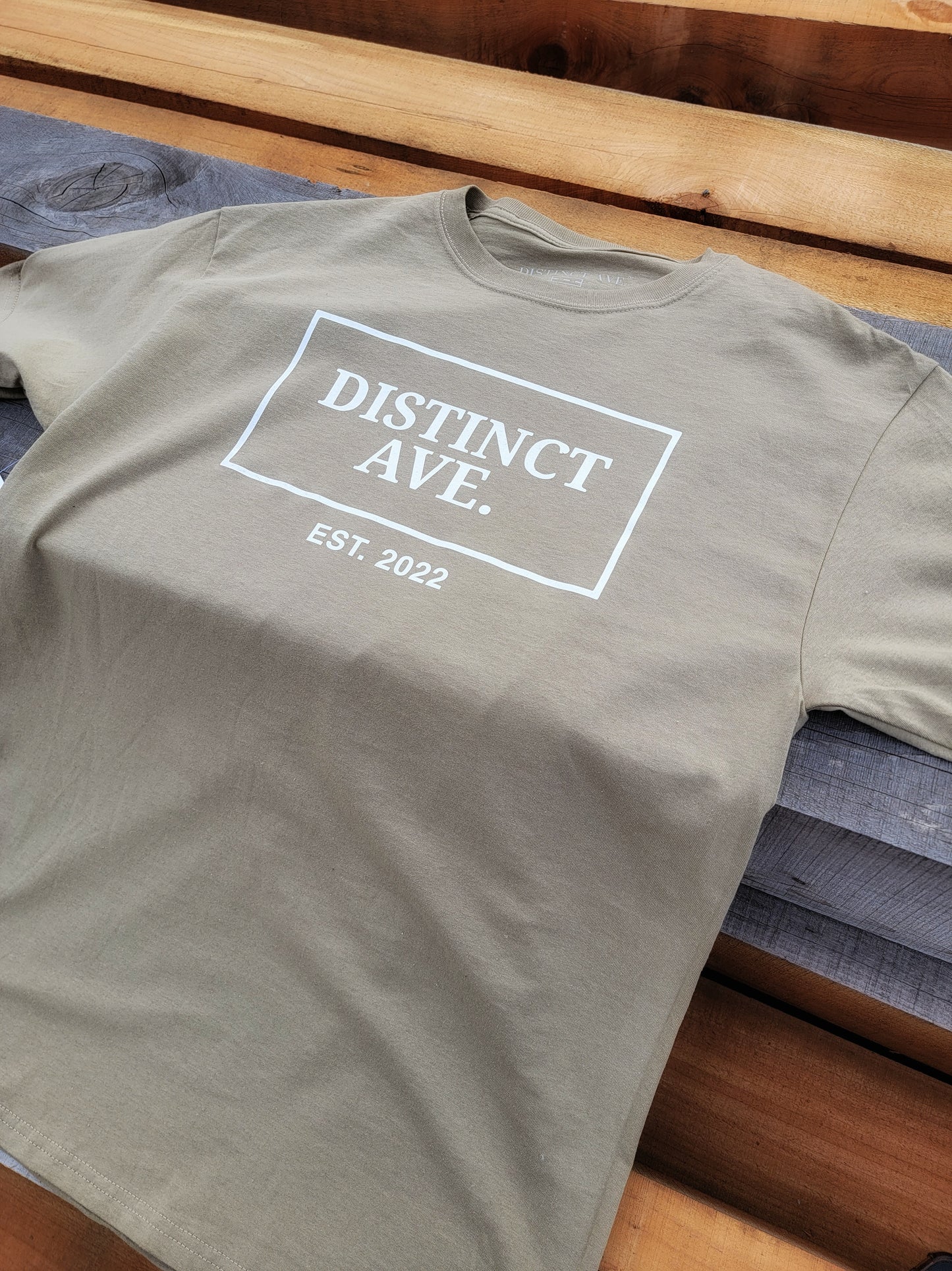 Sandy Distinct Ave. EST Tee 